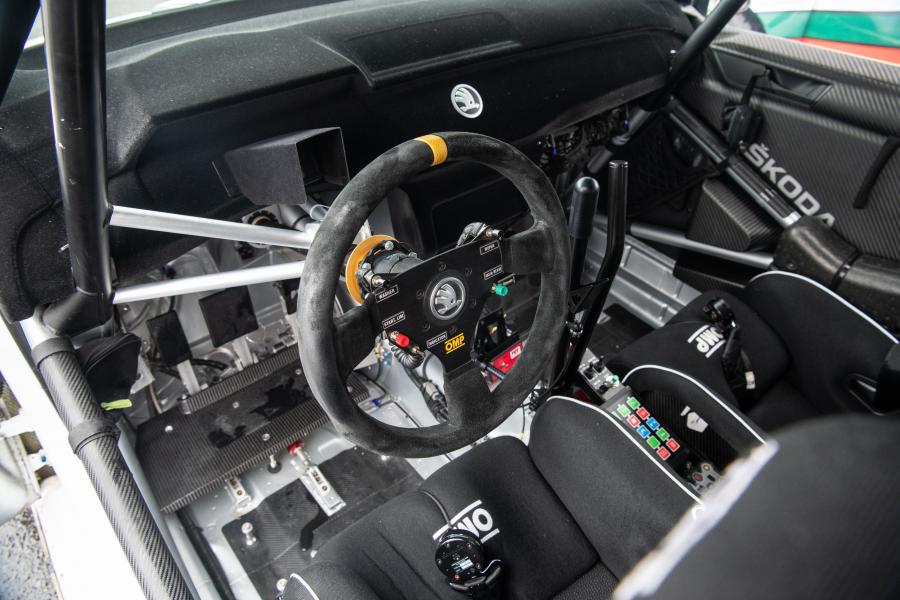 Интерьер Skoda Fabia R5 evo (NJ) 2019 года  (фото 10 из 40)